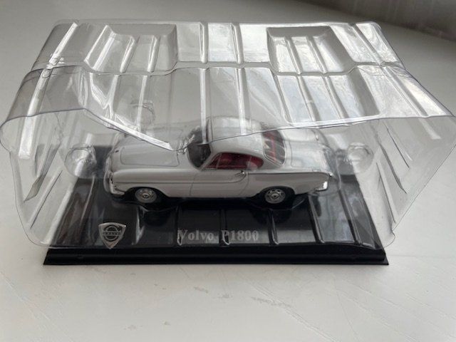 Volvo Modellautos: Volvo P1800 miniature 1/43 – Neu und originalverpackt aus Ursy von DK8