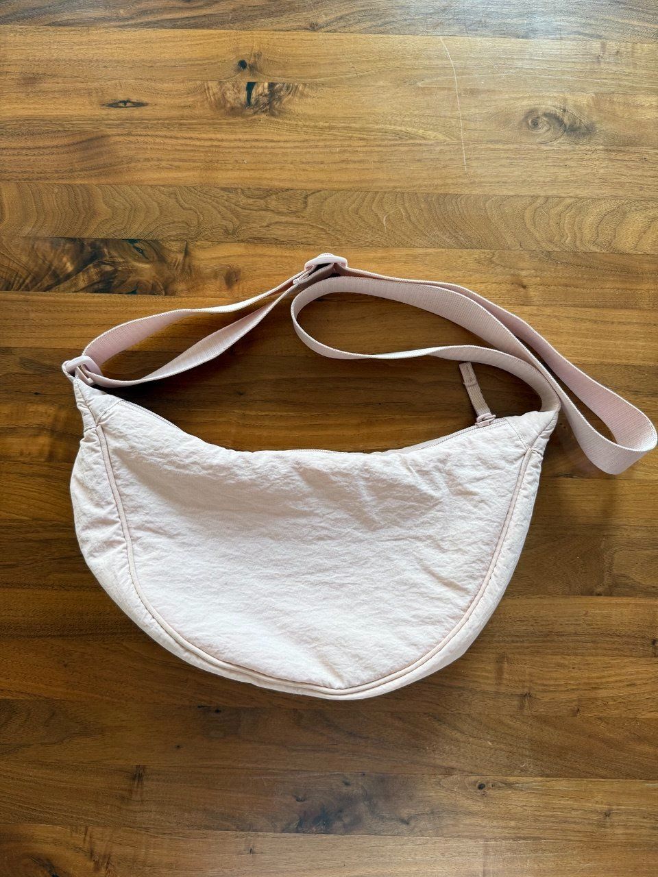 Uniqlo Taschen: Iconic Uniqlo Round Mini Shoulder Bag – Gebraucht aus Zürich von futurmutur 1