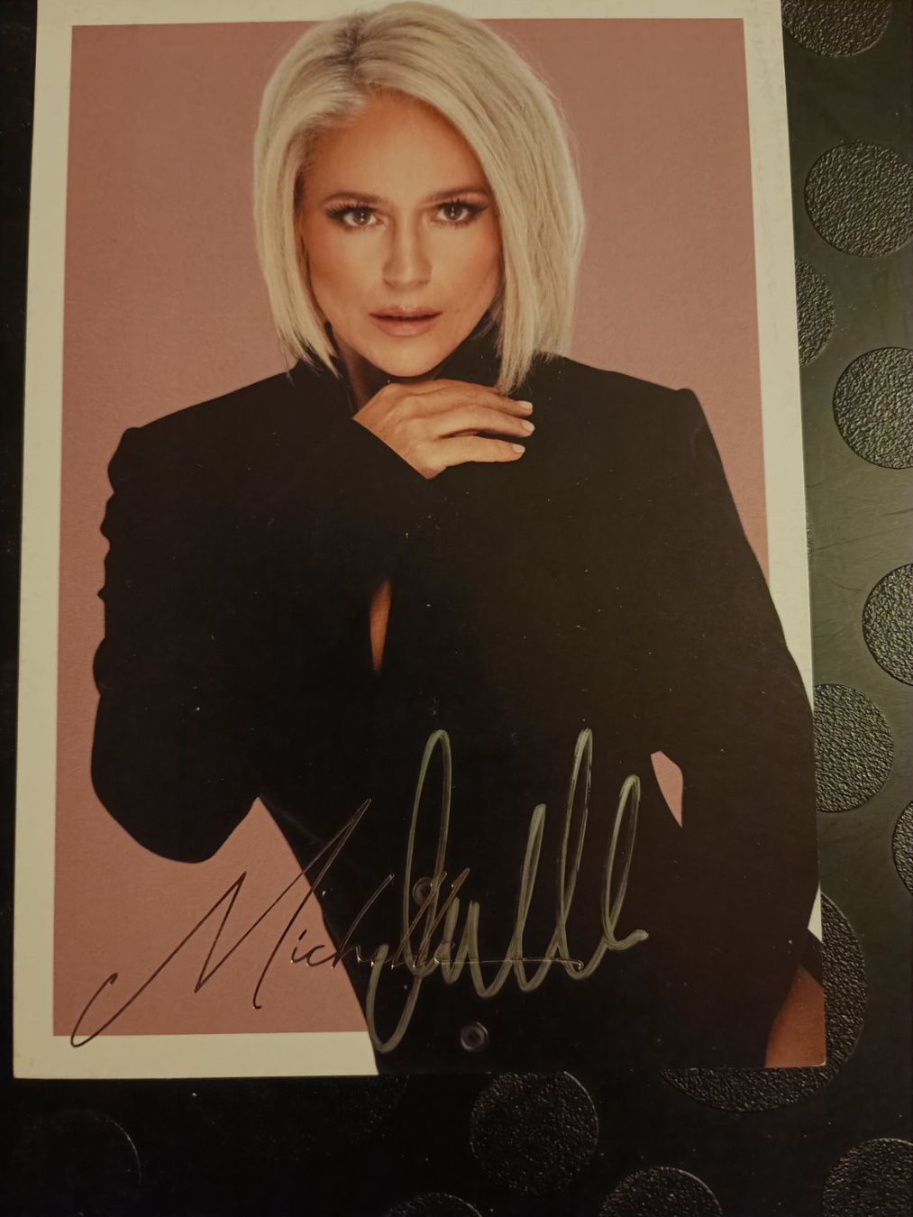 Autografi: Michelle - handsignierte Autogrammkarte – Usato da Menziken venduto da Artographs