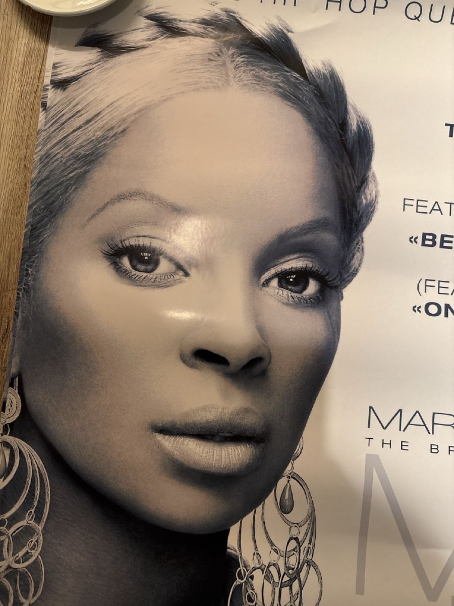 Foto & Immagini: Affiche Mary J Blige The Breakthrough original  – Usato da Neuchâtel venduto da sharposneaks 1