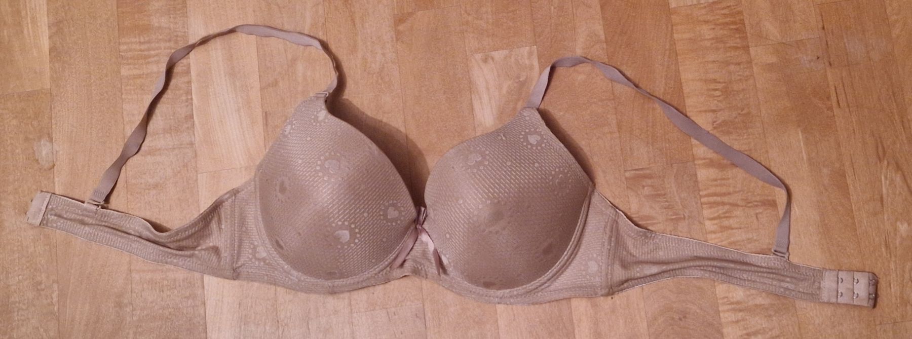 Sonstige Unterwäsche: Push up BH – Gebraucht aus Muri b. Bern von mlu_vgj7