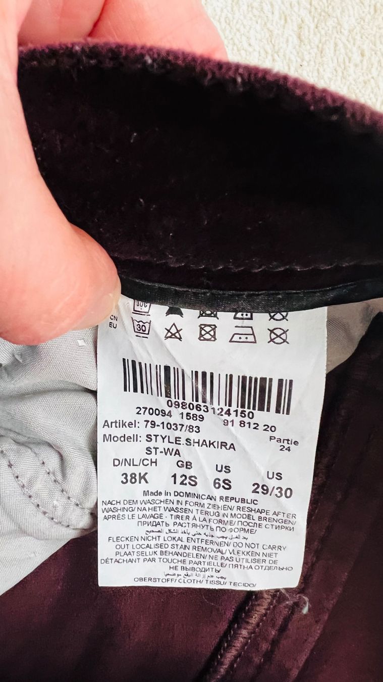 Brax Jeans: Jeans aubergine aus Samt – Usato da Endingen venduto da chocosweet 6