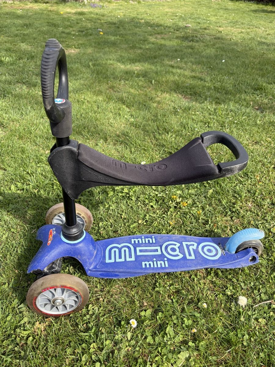 Micro Kickboard: Micro Mini mit Sitz, blau - Bereit für den Sommer! – Gebraucht aus Schwarzenburg von SchoggoLoggo 4