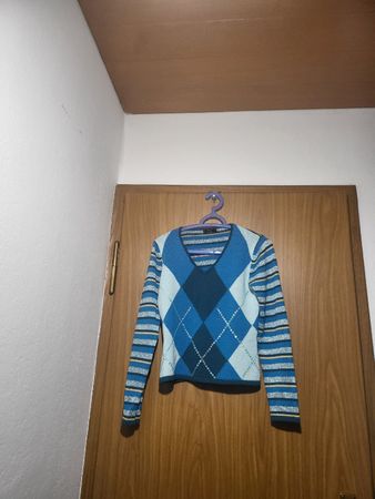 Pull OUI Femme Taille M Motifs Losanges Bleu et Argent ✨