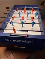 Tischfussballspiel blau Clique, Neue