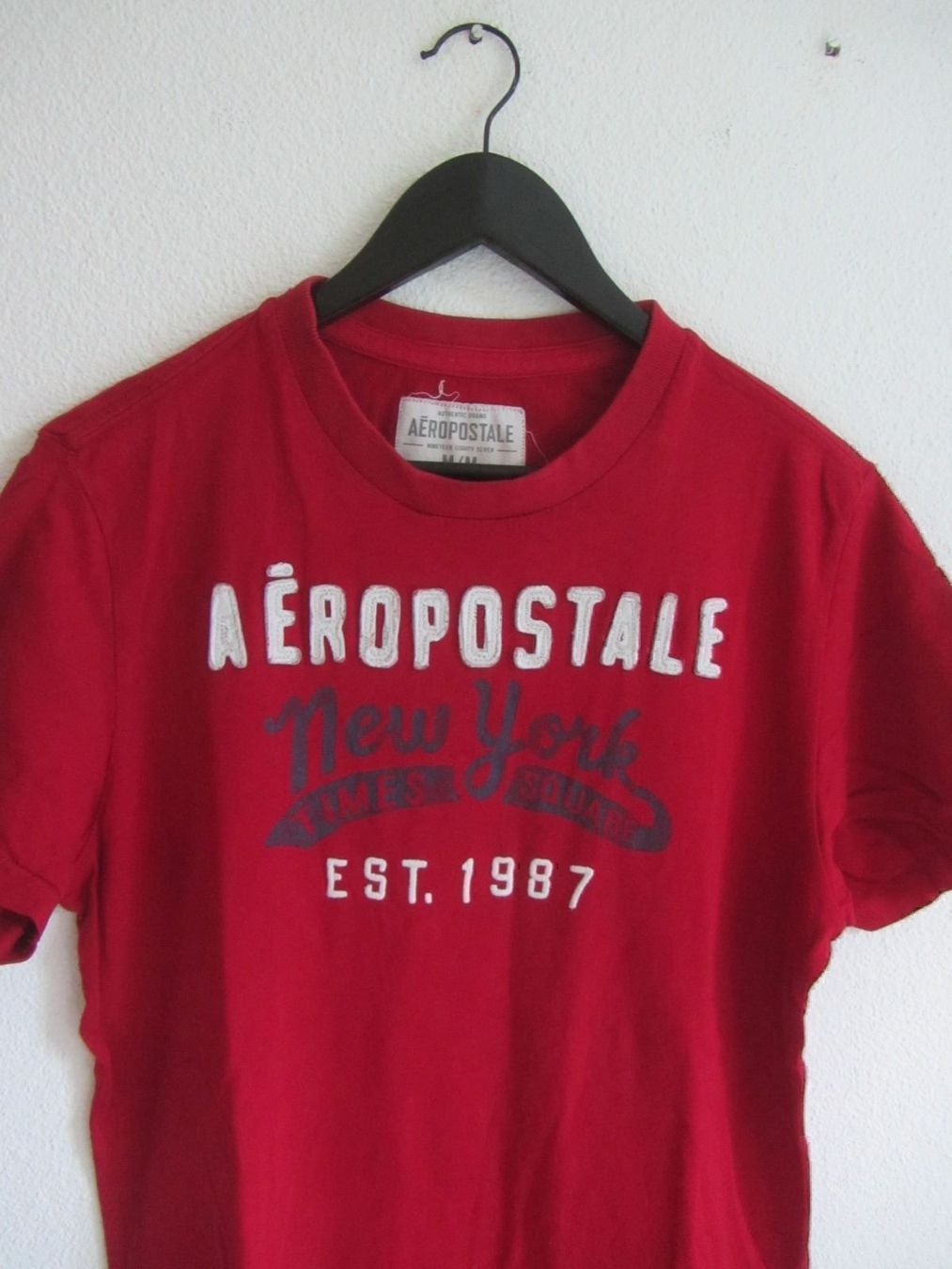 T-Shirts: AEROPOSTALE - T-Shirt rot M – Gebraucht aus Zürich von Diazaio 1