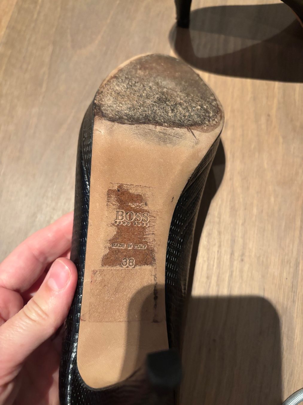 Hugo Boss Damenschuhe: BOSS Peep Toe Pumps schwarz 38 – Gebraucht aus Zollikon von d_grabher 3