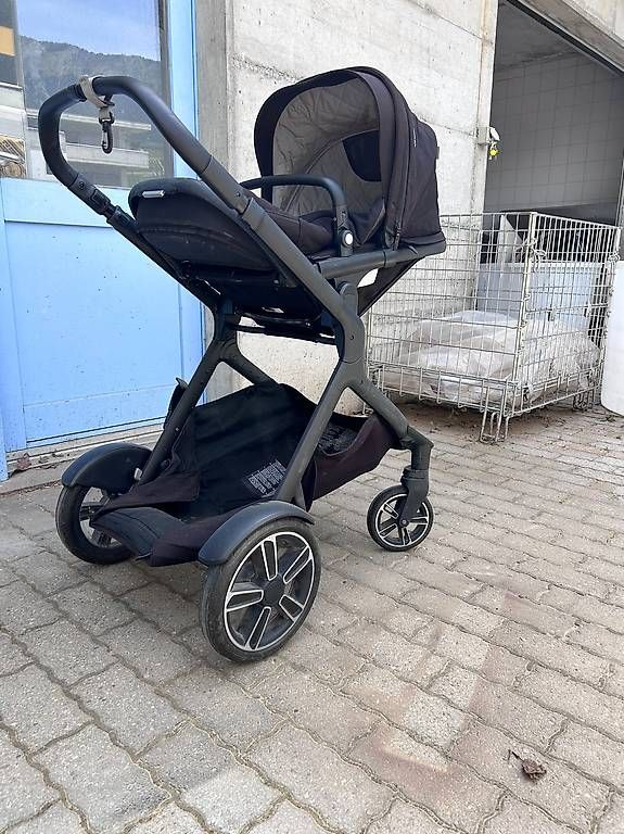 Poussette: Poussette Nuna complète  250 CHF – D'occasion à Sion par yay_d8xc