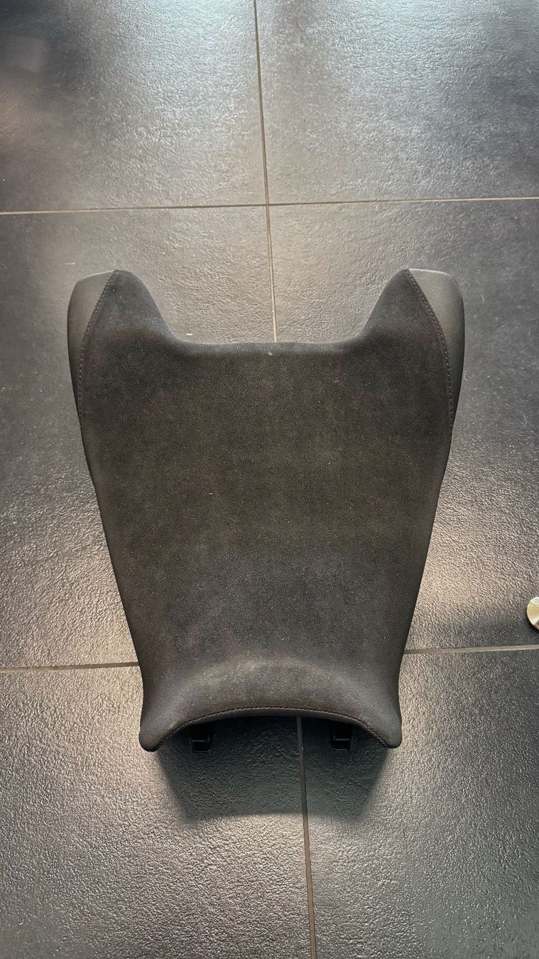 Ducati Tutti i ricambio per moto: Sitzbank Ducati Diavel V4 – Nuovo (secondo la descrizione) da Schaenis venduto da Seliner_corse 1