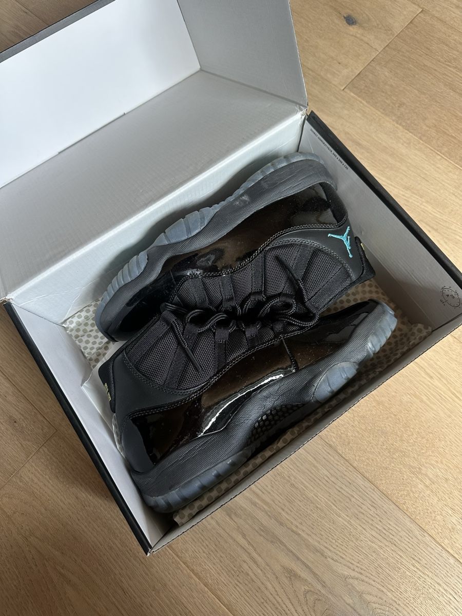 Jordan Scarpe da uomo: Jordan 11 Black – Usato da Seltisberg venduto da izz_8xth 4
