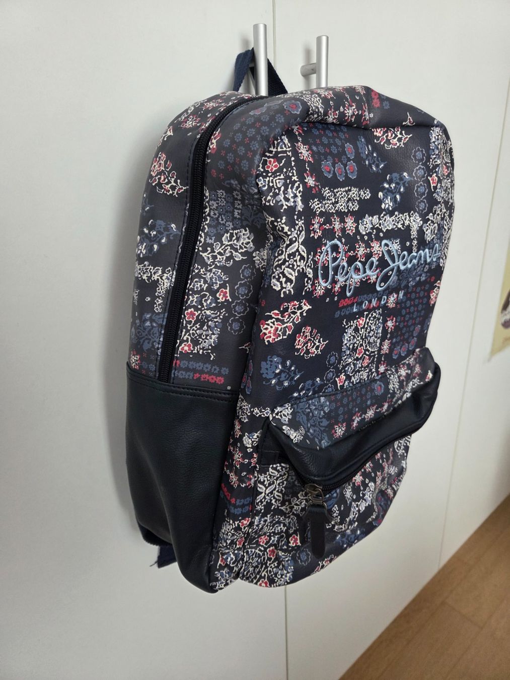 Pepe Jeans Zaini: Sac à dos Pepe Jeans - NEW – Nuovo (secondo la descrizione) da Carouge GE venduto da Gasco 1