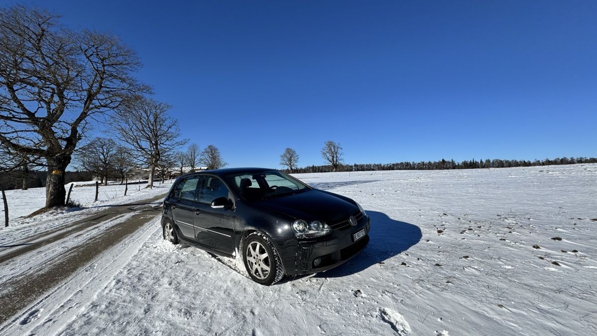 VW Autos: VW Golf 2.0 FSi 2007 – Défectueux à Nods par specialkasdidi