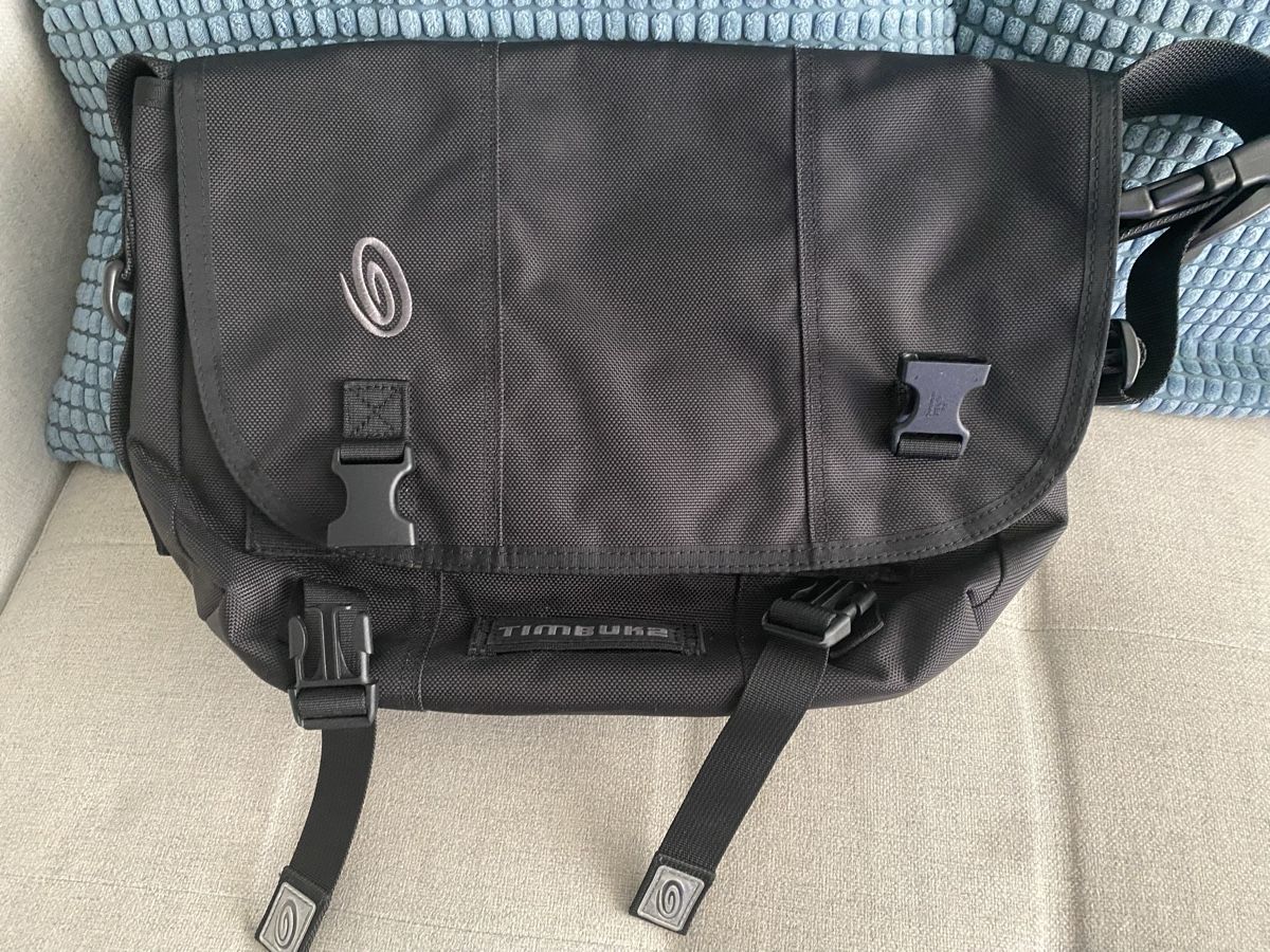 Timbuk2 Borse: Timbuk2 Classic Messenger Bag (Small) – Nuovo (secondo la descrizione) da Winterthur venduto da Burberry00