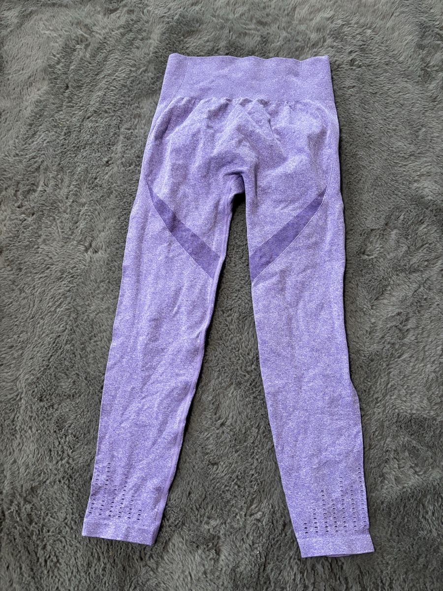 Leggings: Lavender High Waisted Gym Leggings – Nuovo (secondo la descrizione) da Wichtrach venduto da Re_Fit