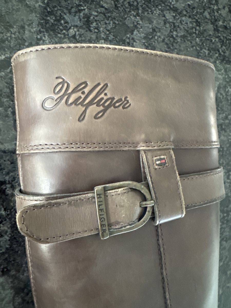 Tommy Hilfiger Scarpe da donna: Bottes Tommy Hilfiger – Usato da Blonay venduto da Celuna 1