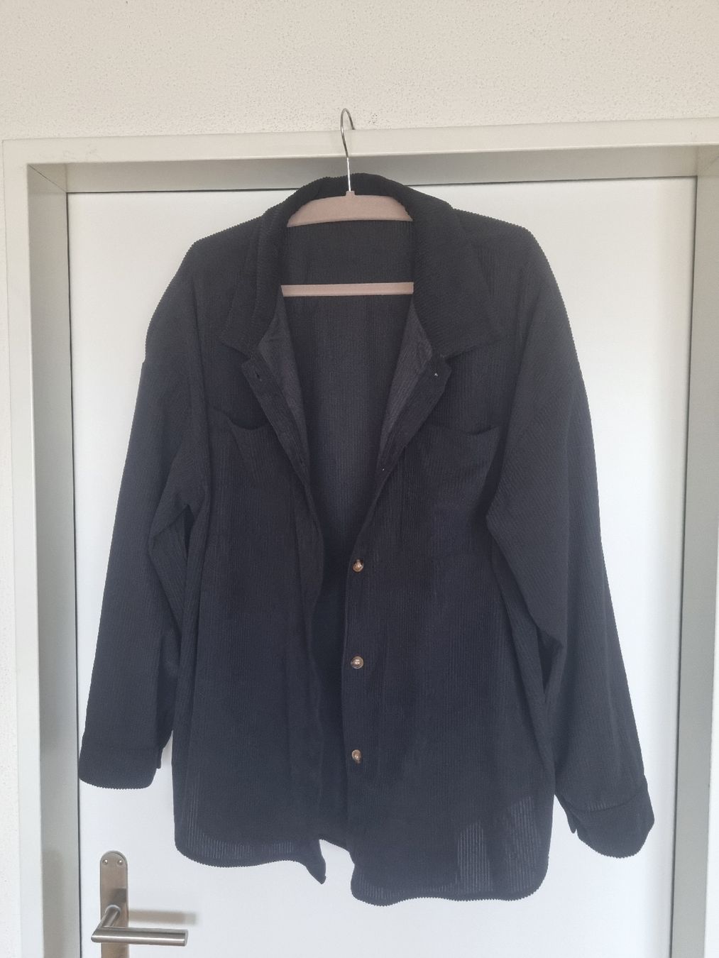 Camicette: Hemd Cord schwarz Grösse 44-46 – Nuovo (secondo la descrizione) da Pfäffikon ZH venduto da Nick72