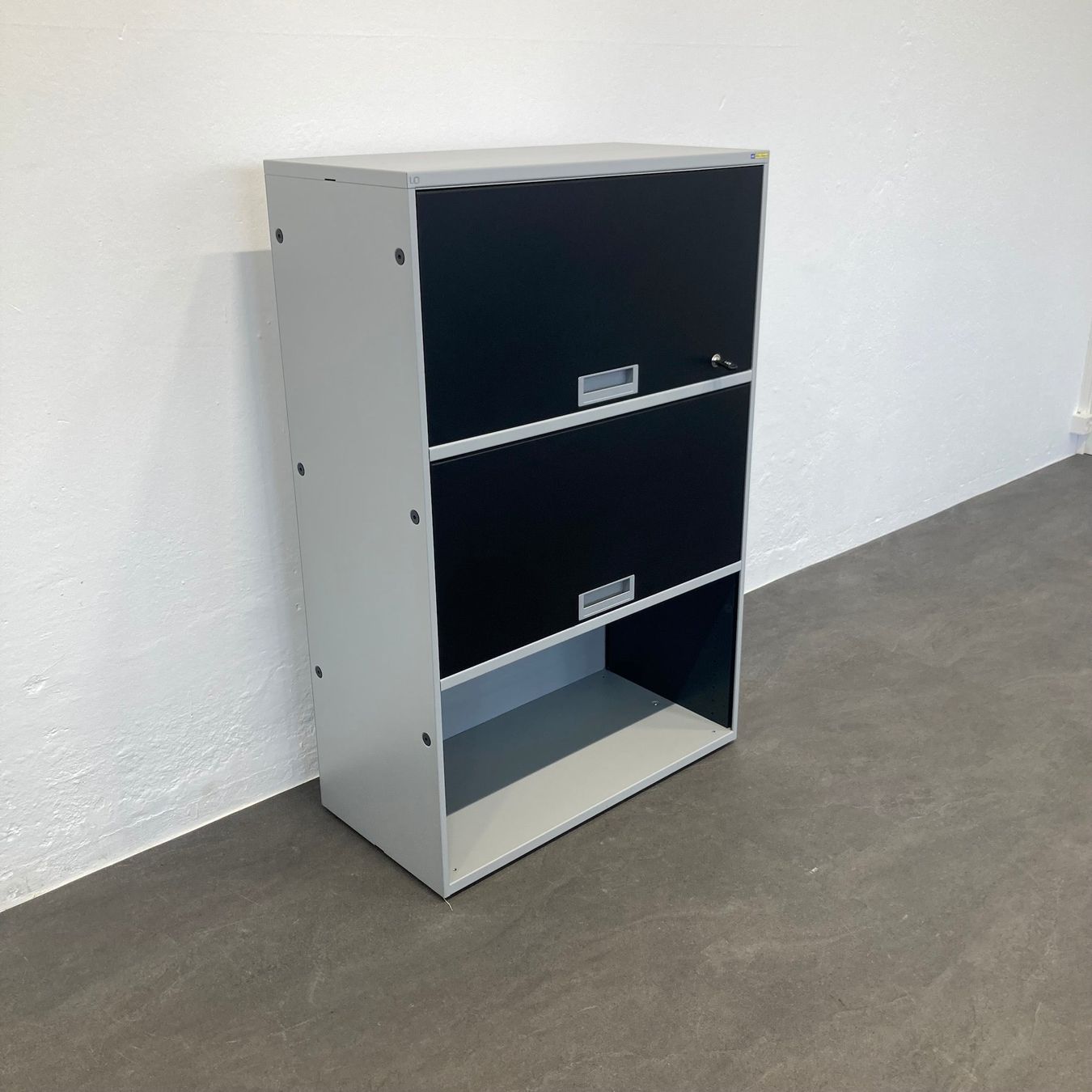 Lista Scaffali: Lista Office LO Qub Modul-Kombination 3-OH – Usato da Schönenwerd venduto da mcofficeshop 2