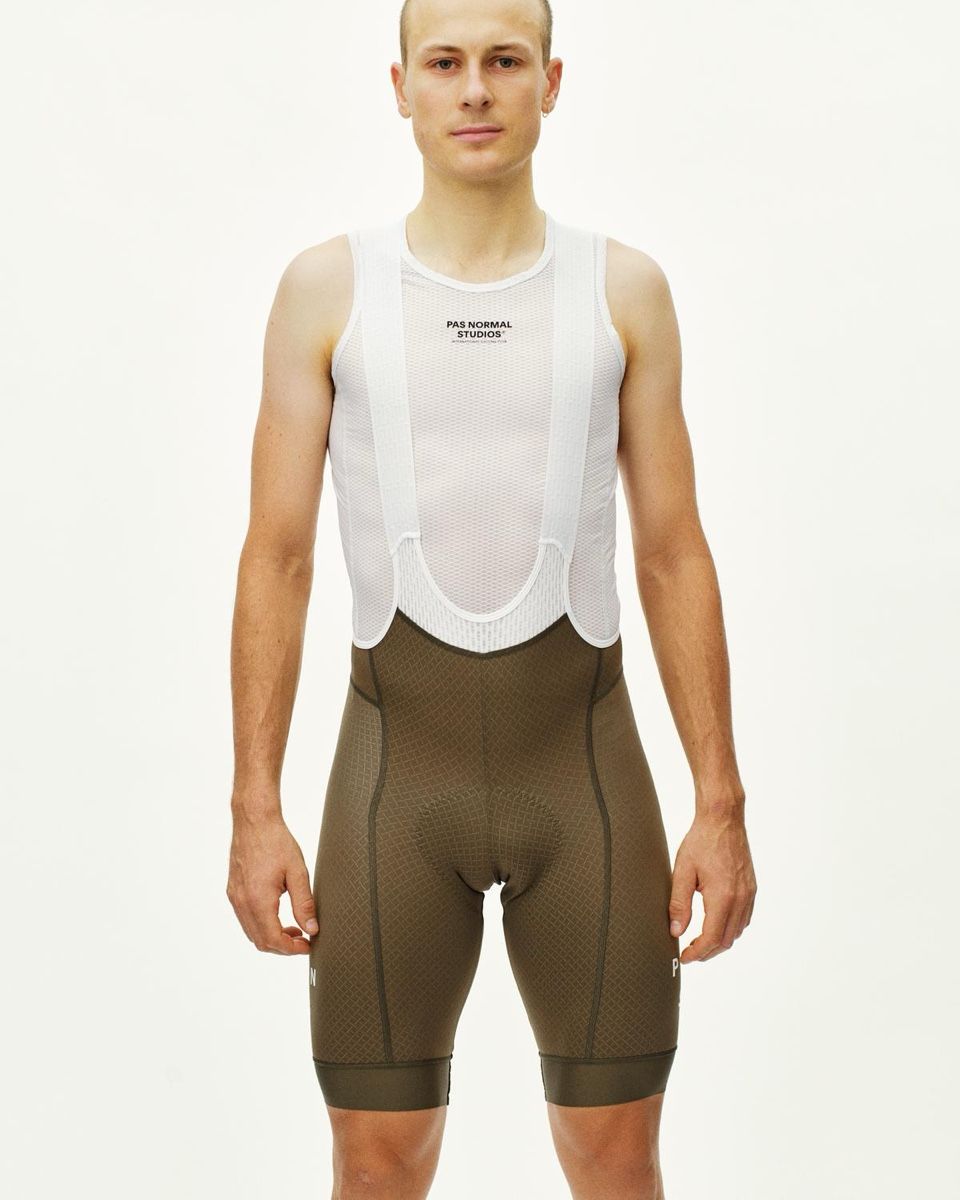 Pas Normal Studios Pantaloni: Pas normal Men's Mechanism Bibs cycling – Nuovo e nell'imballaggio originale da Uster venduto da Russicksrusso