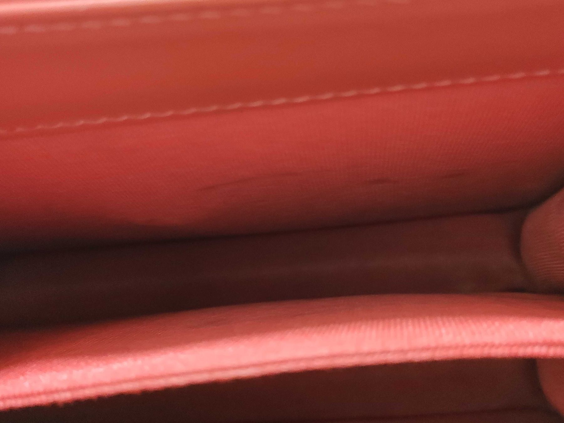Bulgari Borse da donna: Wunderschöne Bulgari Serpenti Forever Top-Handle Bag in Rot – Usato da St. Gallen venduto da Love_Luxury 9