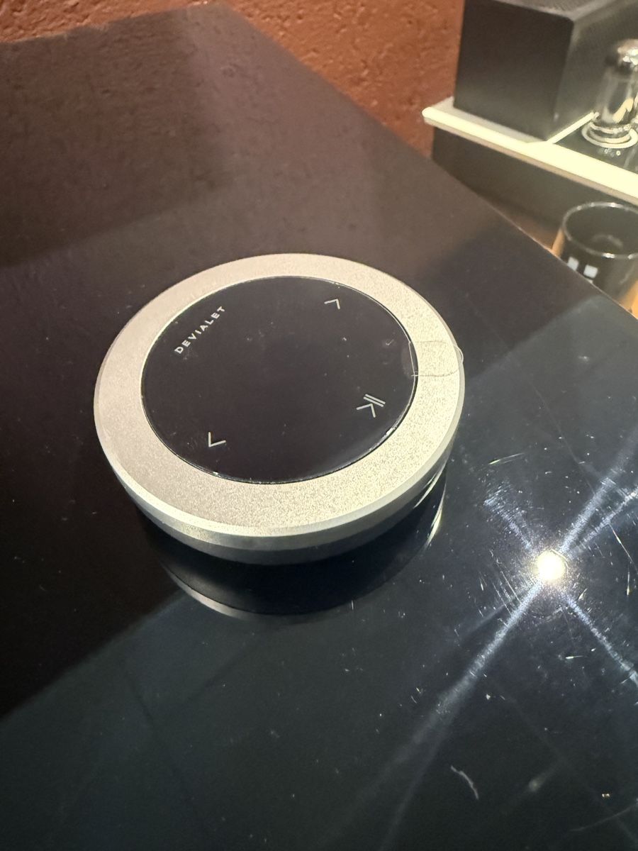 Fernbedienungen: Devialet Remote neu (Händler) – Neu (gemäss Beschreibung) aus dietlikon von avspalinger