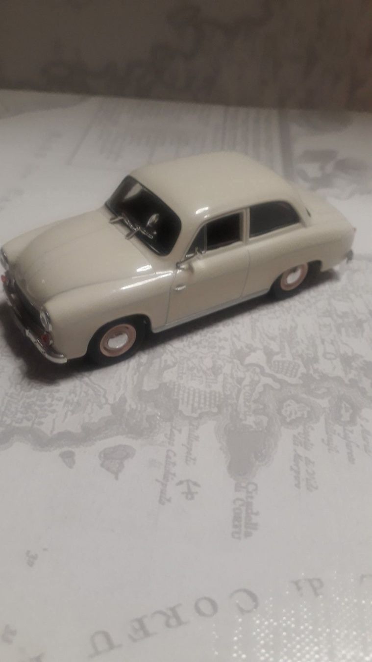 Modellini d'auto: Syrena 104 1:43 DeA Collection presse – Nuovo (secondo la descrizione) da Domdidier venduto da Bimbo57 1