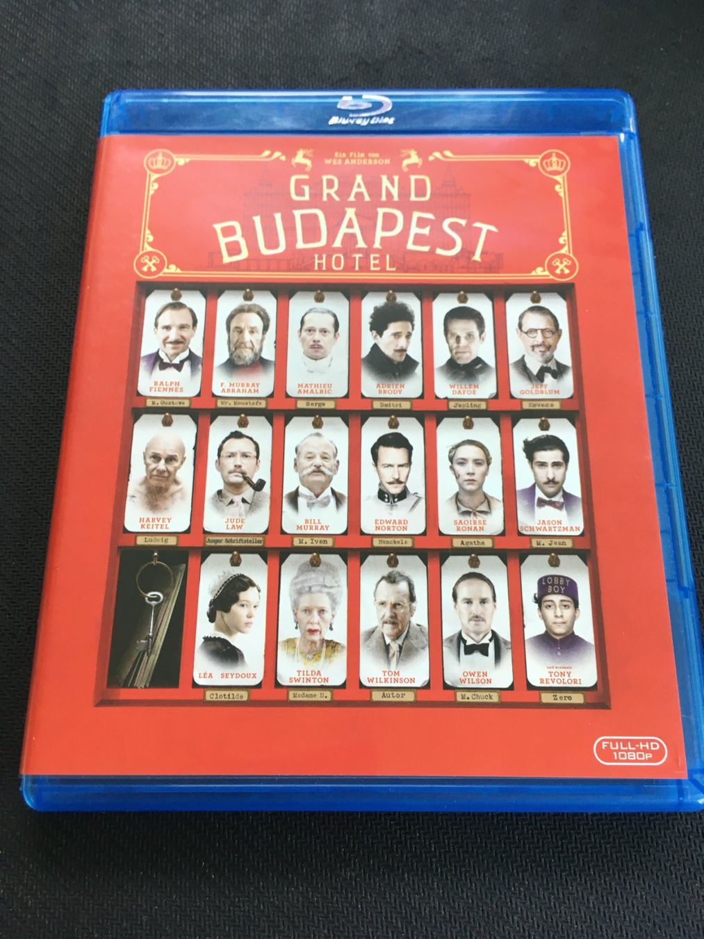 Tutti i DVDs: Grand Hotel Budapest [Blu-ray] – Usato da St.Gallen venduto da MedienJoe