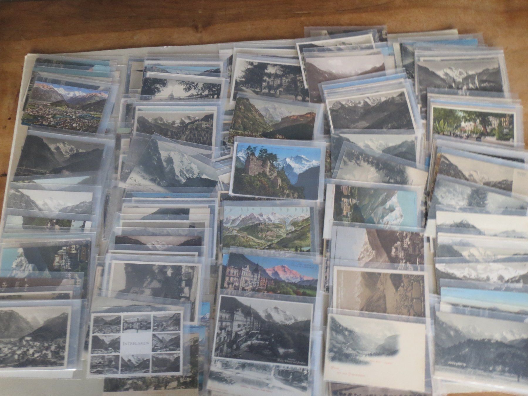Cartoline postali: Interlaken, etwa 450 alte Ansichtskarten – Usato da Tagelswangen venduto da Miski 1