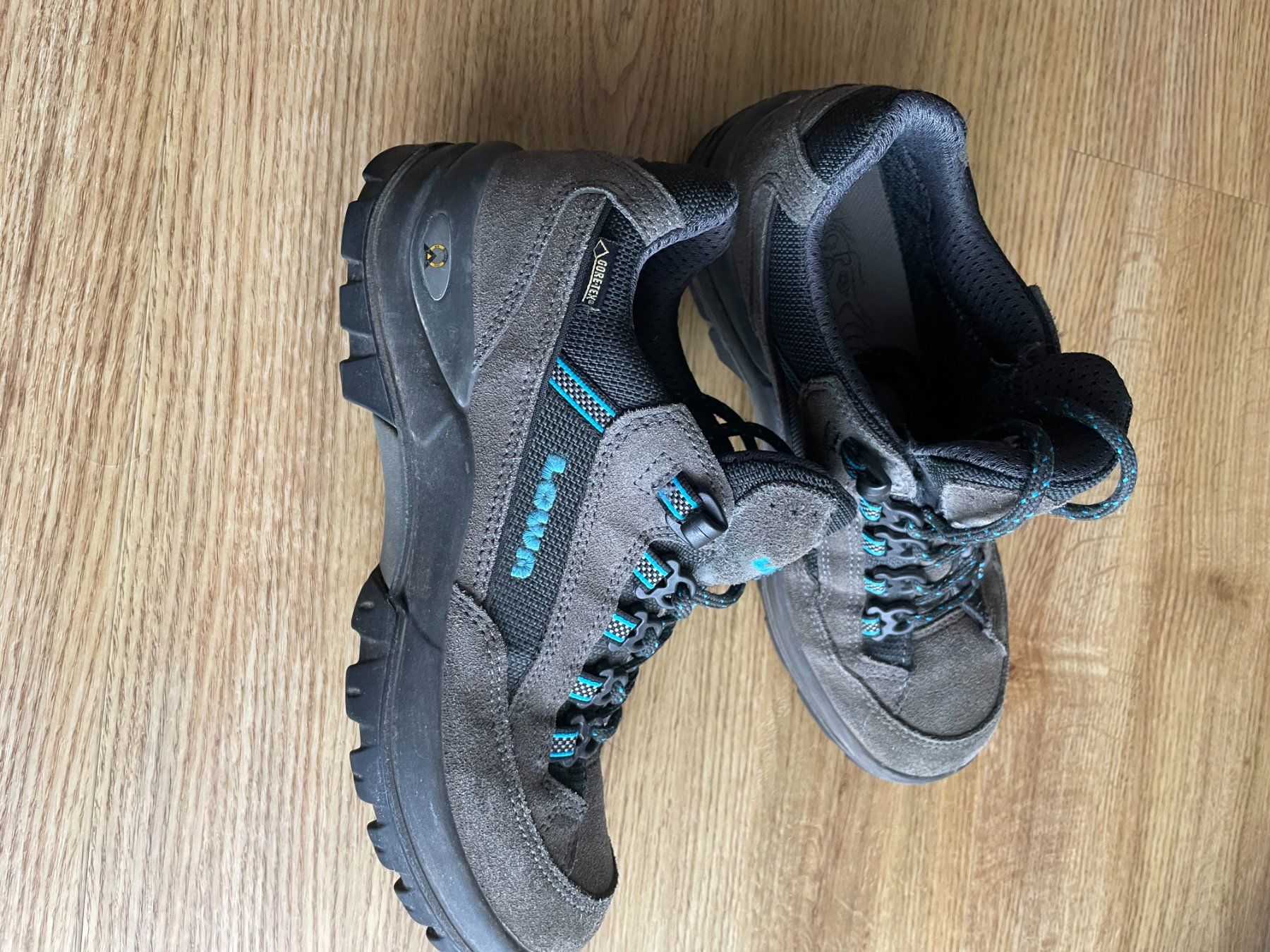 Lowa Scarpe da donna: Wanderschuh – Usato da Sargans venduto da Winwin480 1