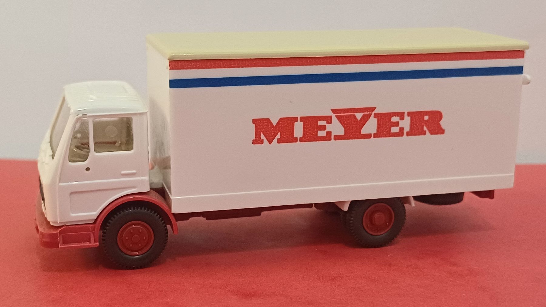 Wiking Modellini d'auto: Mercedes 1017 "Meyer" von Wiking – Usato da Uznach venduto da Katinka83