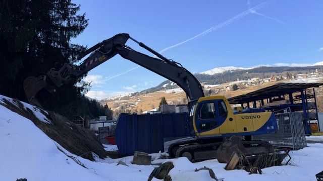 Volvo Escavatori: Volvo EC 210 NLC Partikelfilter Kettenbagger – Usato da Bonaduz venduto da A13_Automobile
