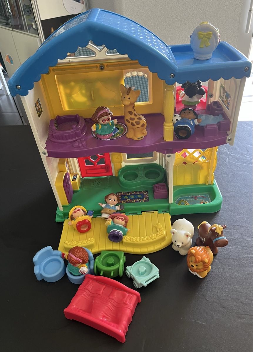 Fisher-Price Giocattoli: Maison Little people et accessoires – Usato da Chénens venduto da RosaLine