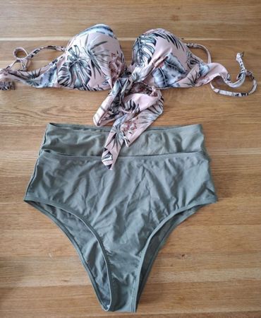 Süsser Bikini mit tropischem Muster, Grösse L