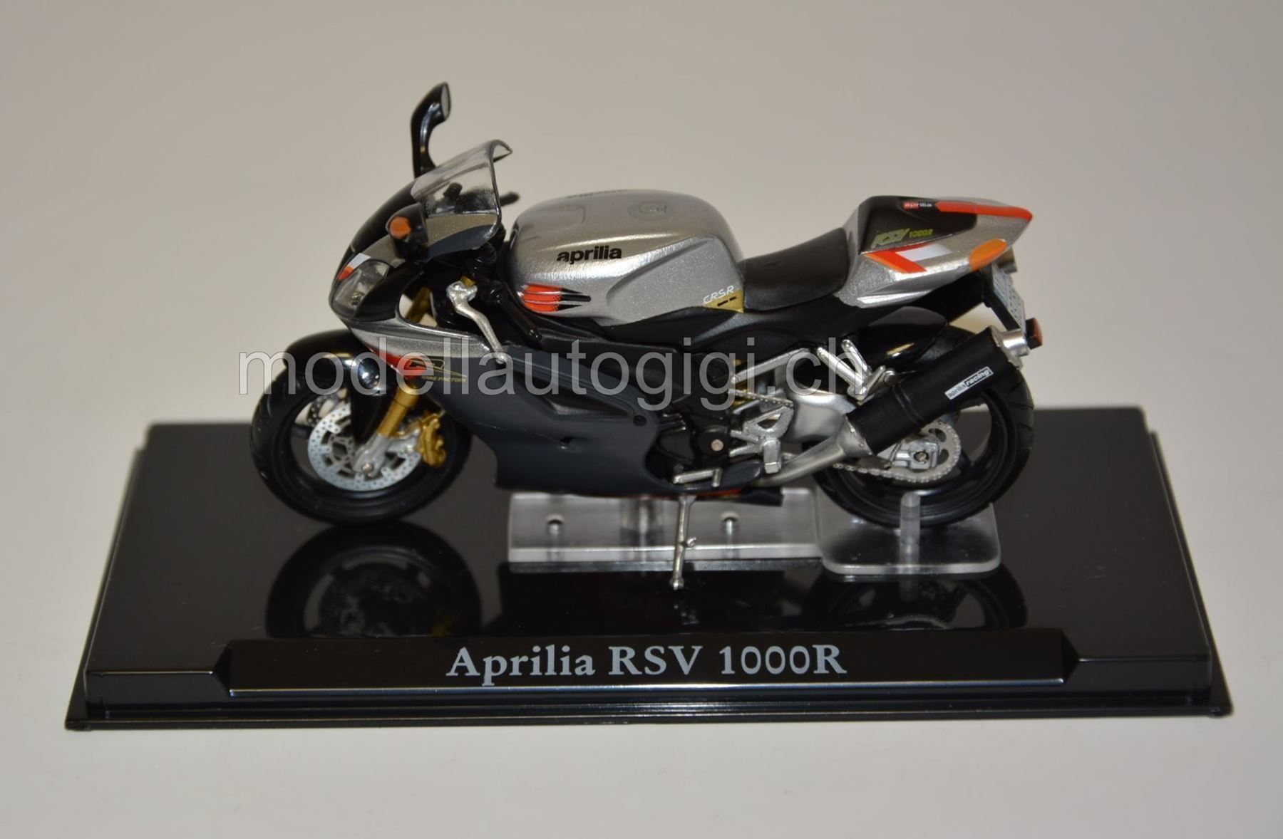 Kit di modellismo & Modellini statici: Aprilia RSV 1000R , 1:24 – Nuovo (secondo la descrizione) da Goldach venduto da Feivel9 1