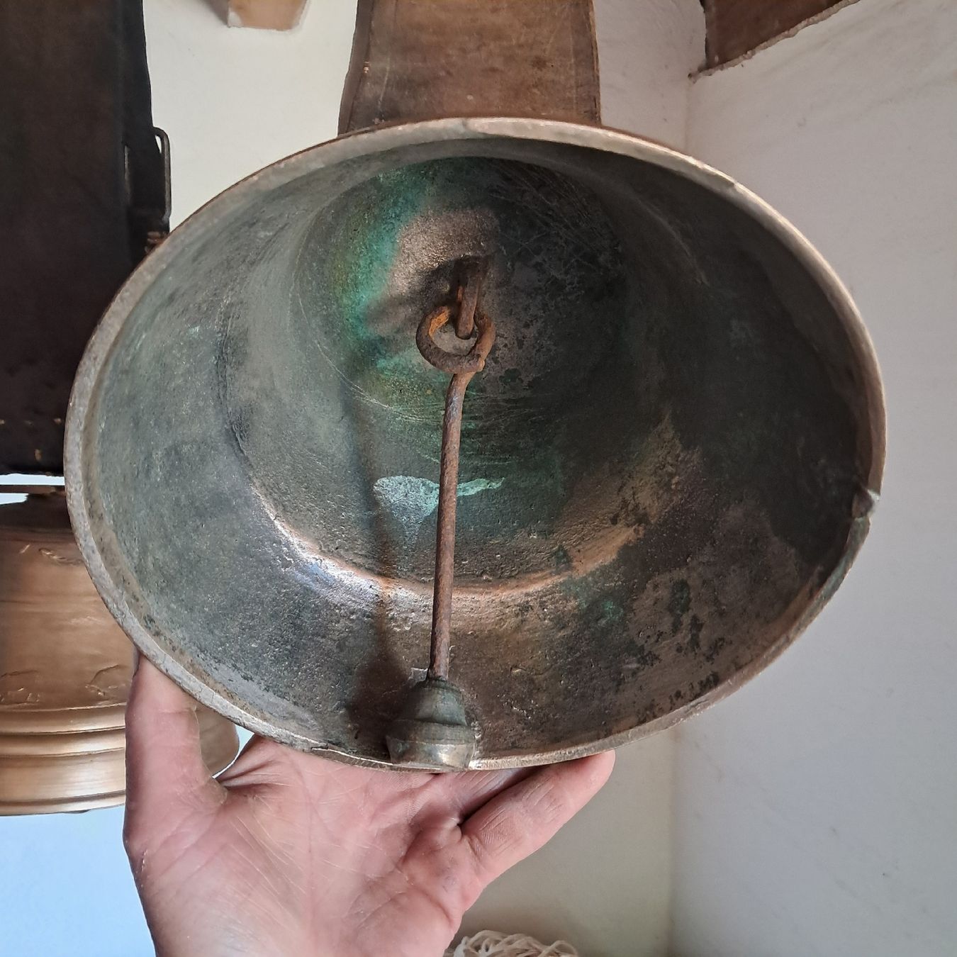 Glocken & Treicheln: 2 ALTE GLOCKEN  – Gebraucht aus Murten von SHETHOF 9
