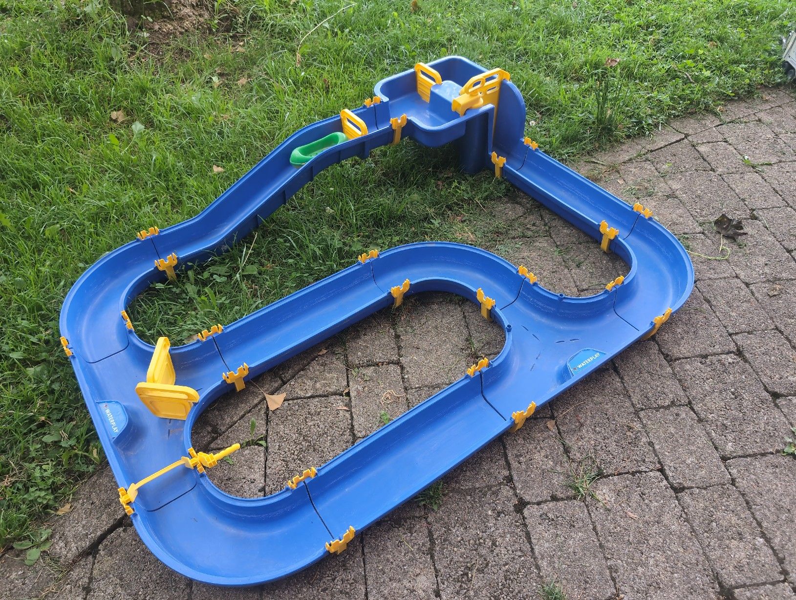 Giocattoli: Wasserspiel Kinder – Usato da Rickenbach b. Schwyz venduto da Planetus 2