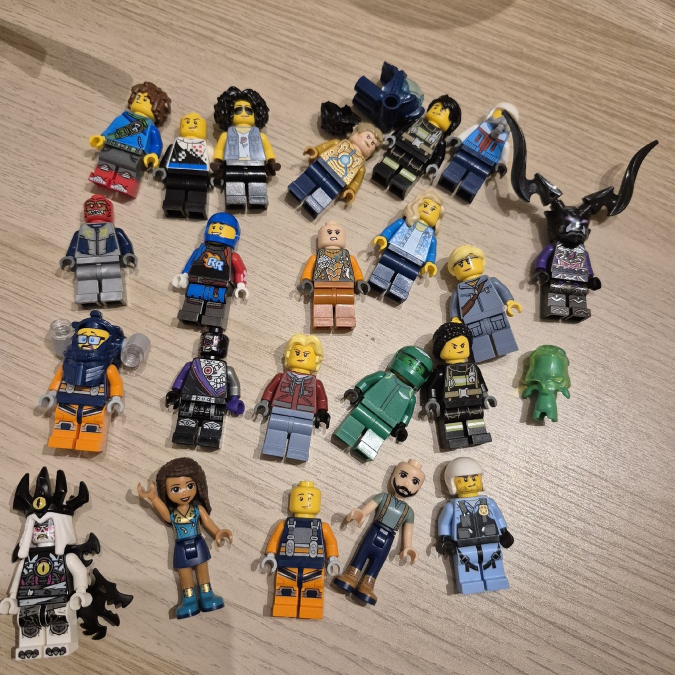 Lego Statuette: lego Minifiguren Konvolut – Usato da Kirchberg BE venduto da eli_f9dw