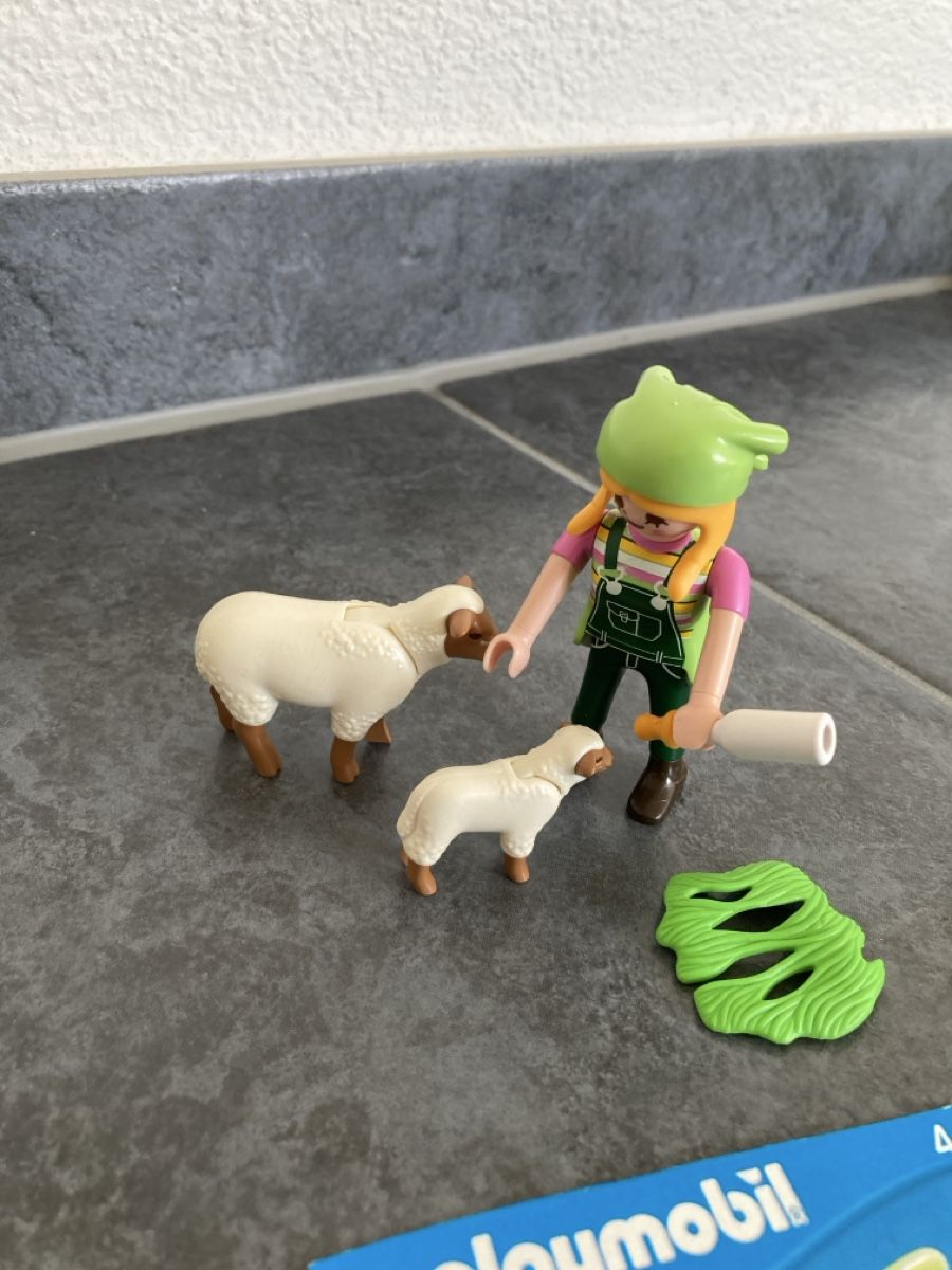 Playmobil Giocattoli: Playmobil (9356) Mädchen mit Schafen – Usato da Uttigen venduto da daeni_83 1