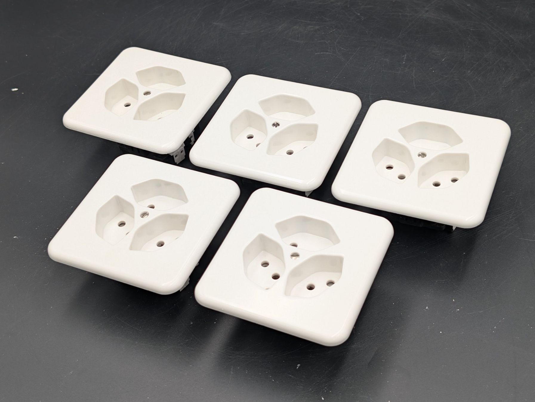 Feller Stecker: Feller Standard Set 5 Stück 3xT13 – Gebraucht aus Winterthur von Hint17 2