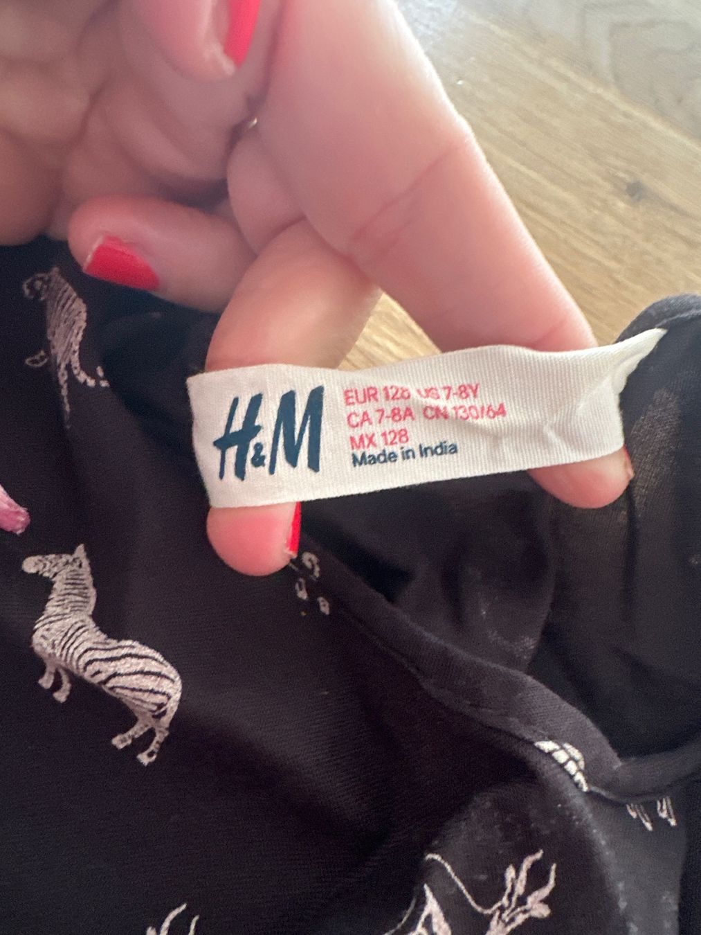 H&M Lotti & Set di vestiti: Kleid Mädchen 130cm und 140 cm – Usato da Rapperswil BE venduto da aro_66tx 2