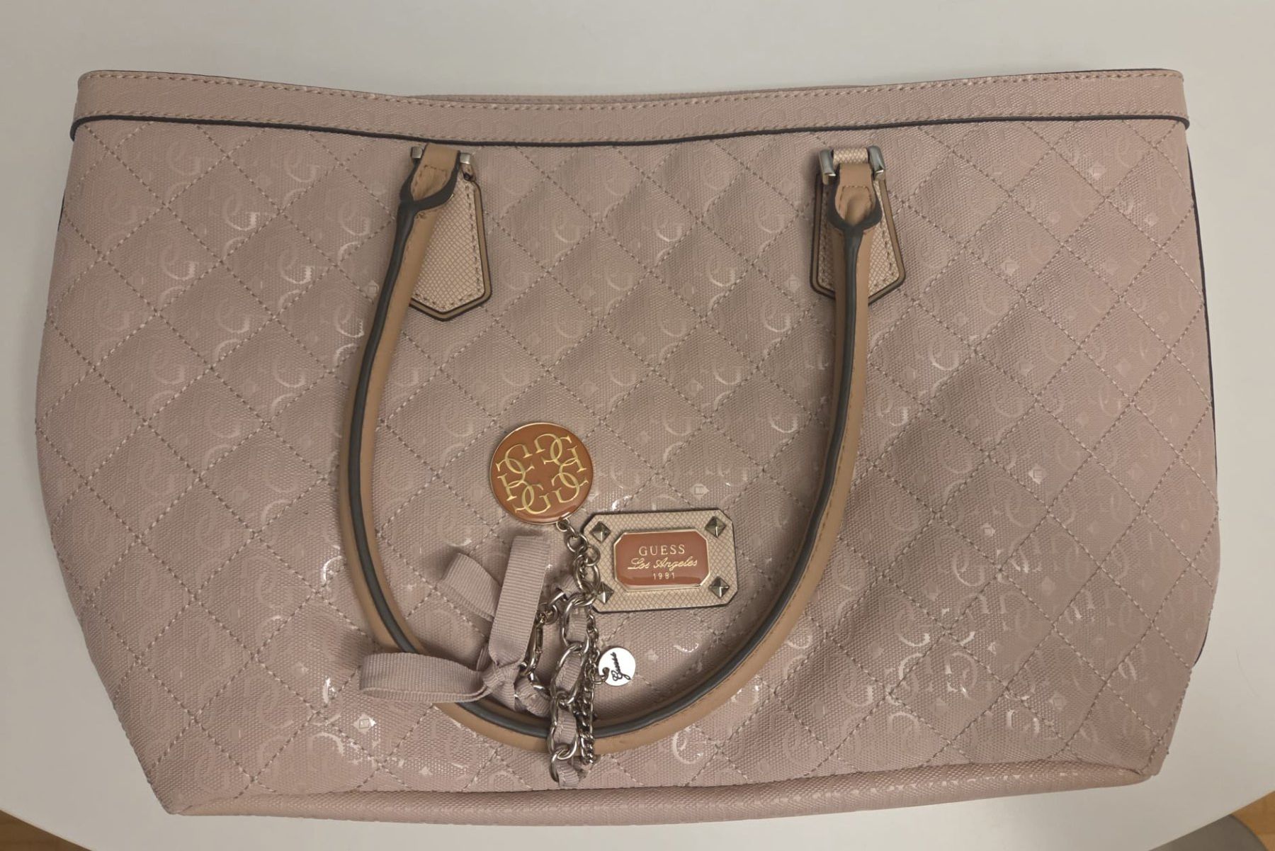 Guess Borse da donna: Guess Handtasche – Nuovo (secondo la descrizione) da Gerlafingen venduto da natmp88 1