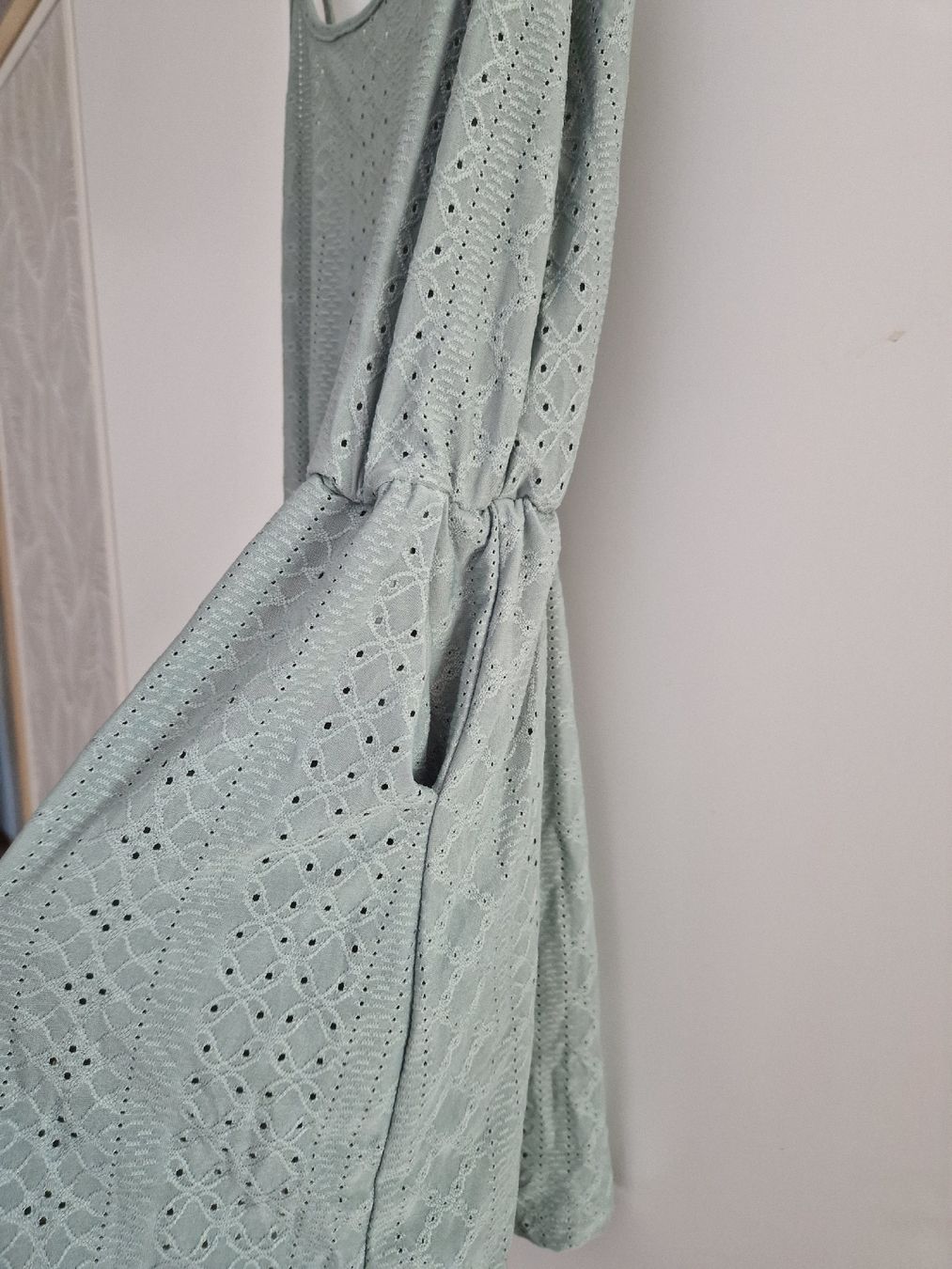Robes: Sommerkleid mintgrün Lochmuster Grösse S  – D'occasion à Rain par -LUMA- 2
