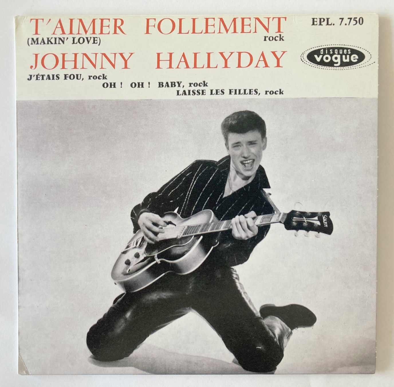 Vinyles: JOHNNY HALLYDAY - T'AIMER FOLLEMENT – D'occasion à Bottens par hotter-than-hell