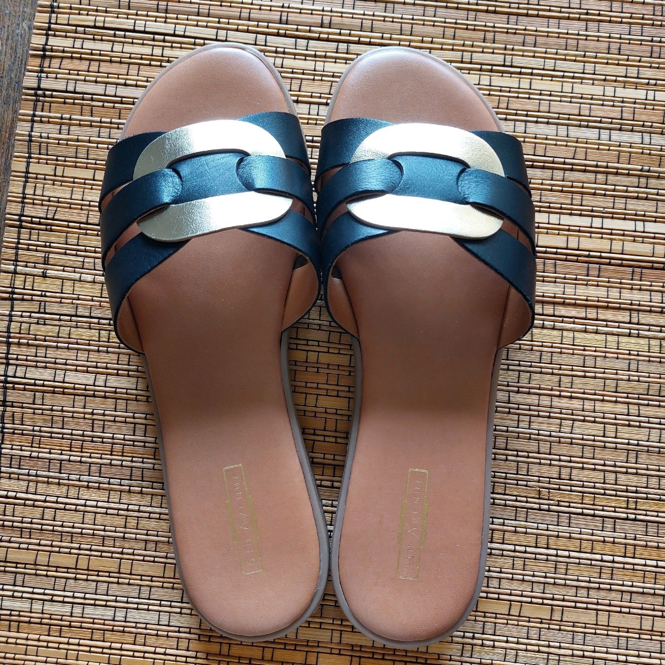 Scarpe da donna: Sandalen 40 ungetragen – Usato da Freienbach venduto da Stuagert