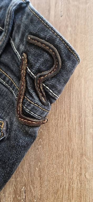 Jeans: Jeans Replay Frau  – Usato da St.Gallen venduto da tra_ch5s 1