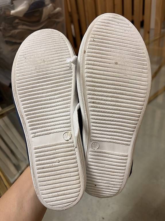 Scarpe da donna: Damen Sneakers Gr 40 NEU – Usato da Dübendorf venduto da karim1409 2
