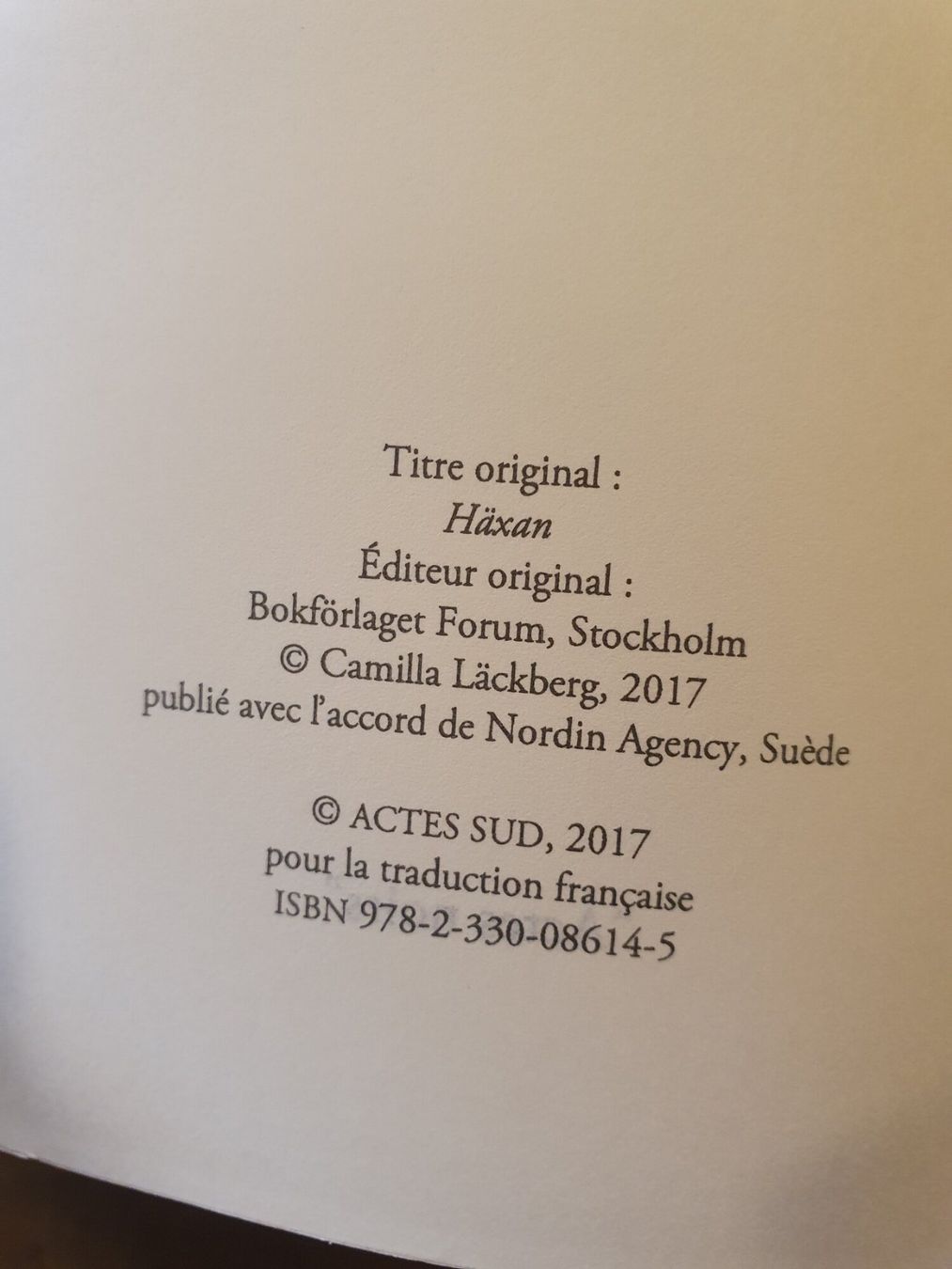 Libri: La sorcière - Camilla Läckeberg - Actes – Usato da Zürich venduto da loosebone 1