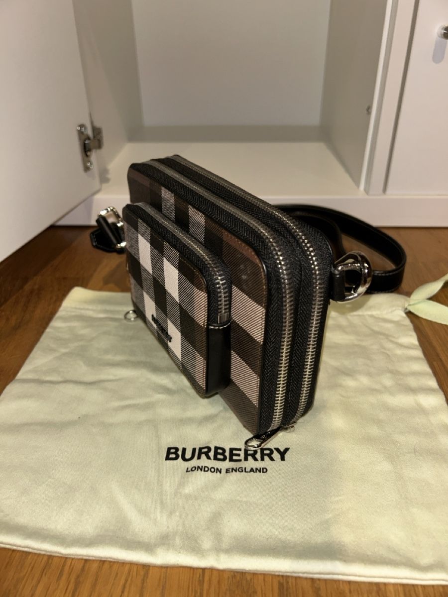Burberry Autres vêtements & accessoires: Sac en bandouillière Burberry – D'occasion à Chancy par bbo_2djk 2