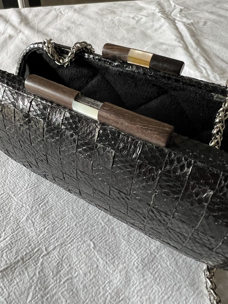 Borse da donna: Clutch schwarz mit Kette – Difettoso da Perlen venduto da Chregle1 2