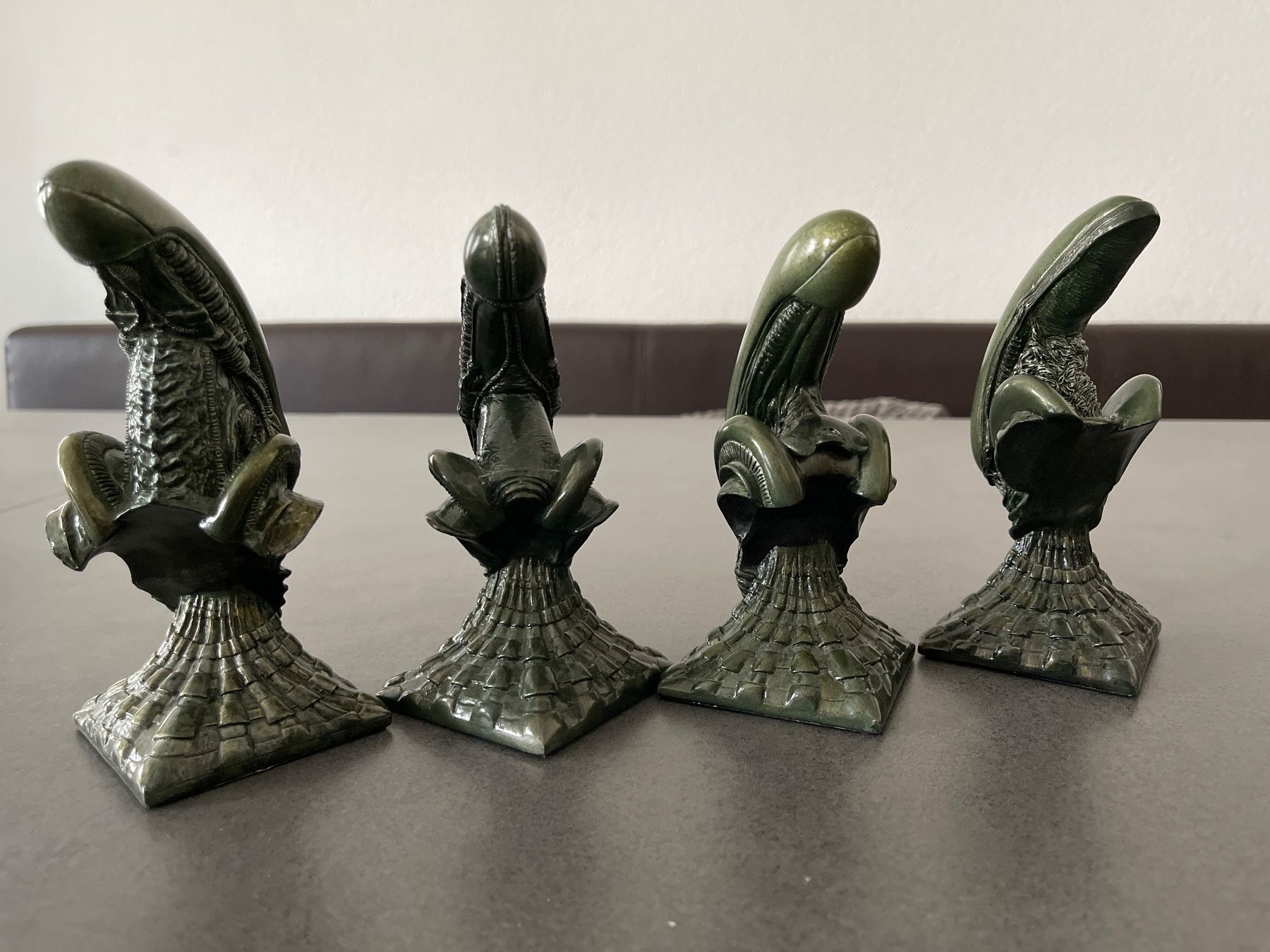 Figuren: Sideshow Alien mini Bust Set – Neu (gemäss Beschreibung) aus Bönigen von  4