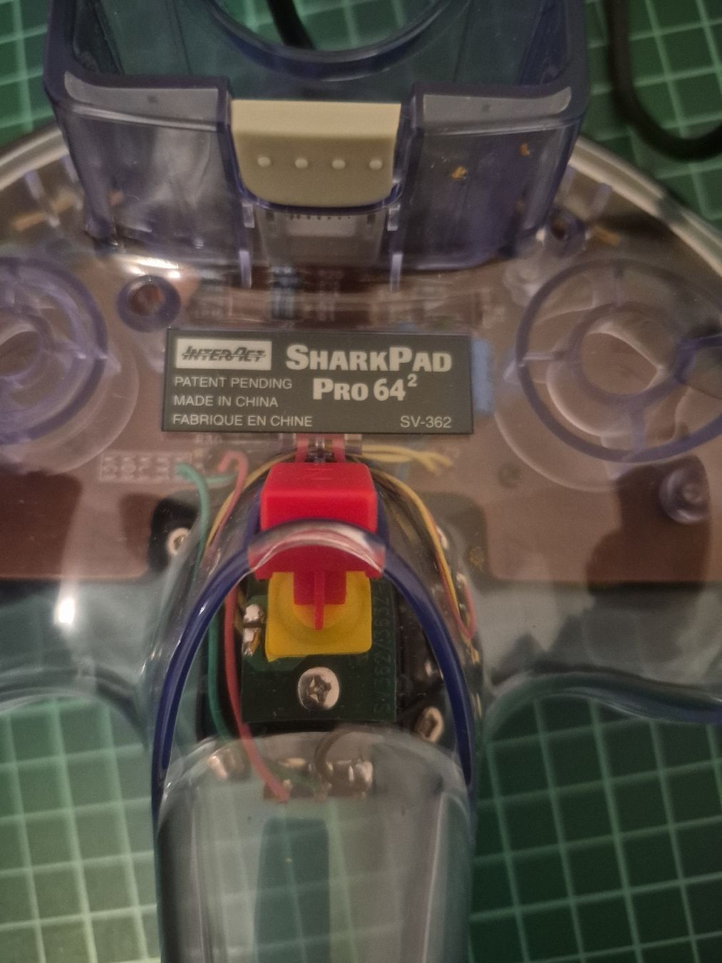 Sharp Controller: Retro N64 Controller - Interact Sharkpad Pro 64 - Clear – Usato da Meyrin venduto da Retro-GZ 3